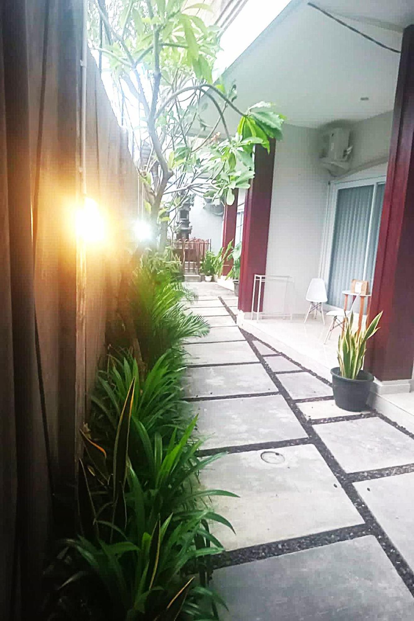 Gemini Star Hotel Kuta  Exterior photo