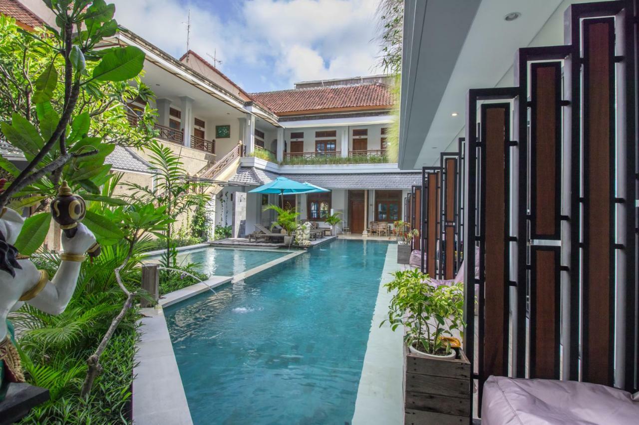 Gemini Star Hotel Kuta  Exterior photo